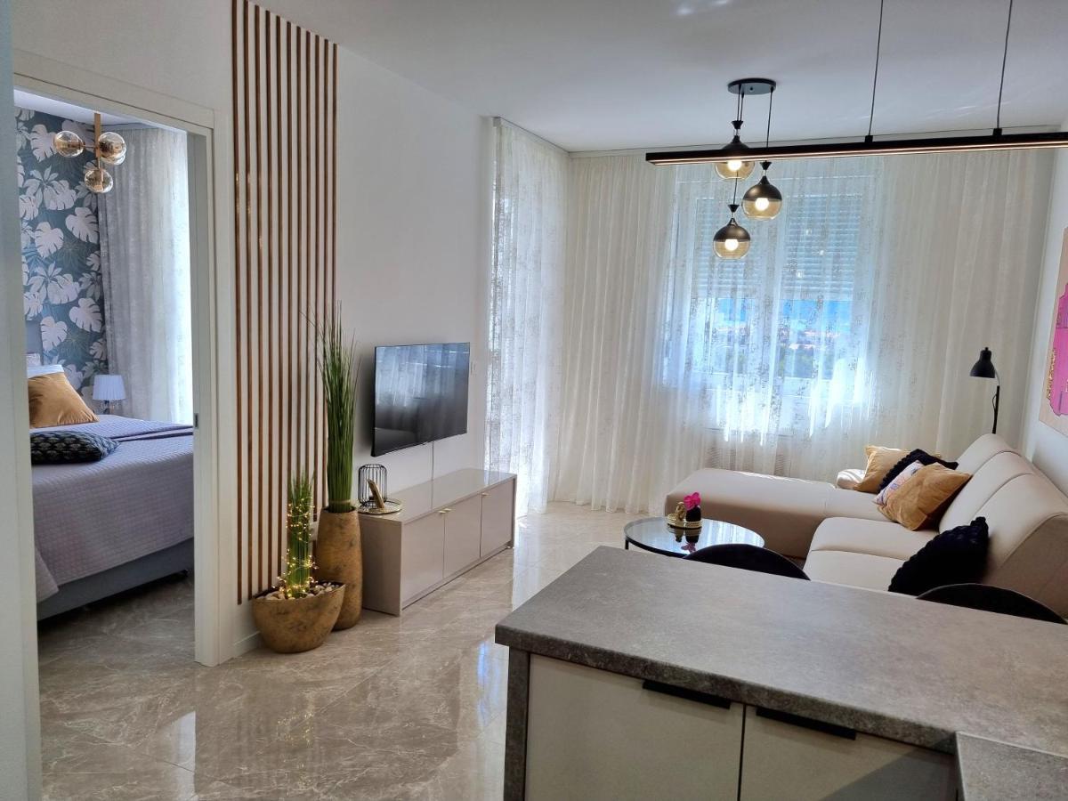 זאדאר Apartment "50 Shades" With Balcony And Free Parking In The Garage מראה חיצוני תמונה