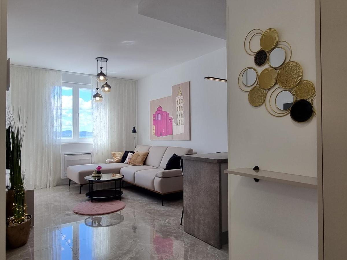 זאדאר Apartment "50 Shades" With Balcony And Free Parking In The Garage מראה חיצוני תמונה
