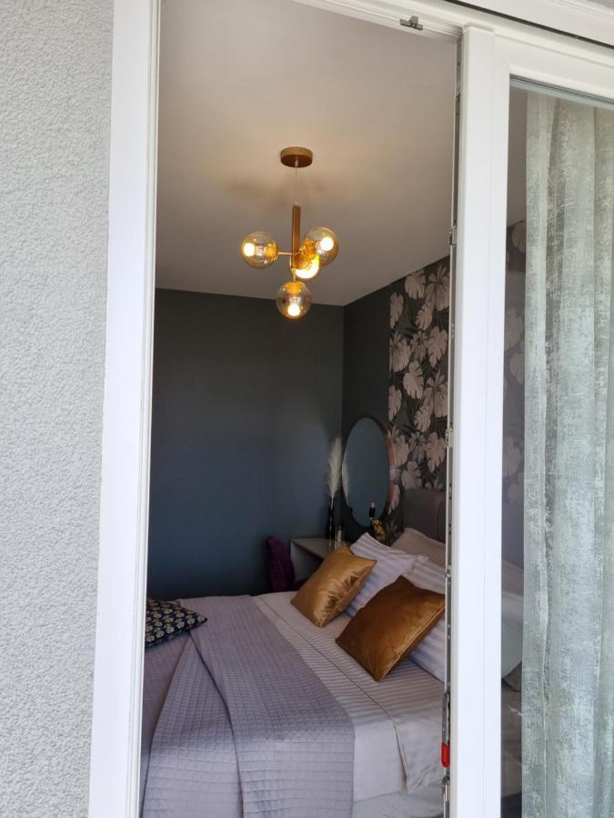 זאדאר Apartment "50 Shades" With Balcony And Free Parking In The Garage מראה חיצוני תמונה